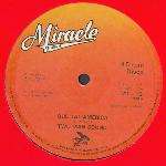 Two Man Sound - Que Tal America - Miracle Records  - Disco