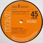Richard T. Bear - Sunshine Hotel (Just Walk On In) - RCA Victor - Disco